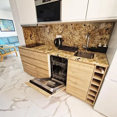 Benidorm, Playa Poniente, Con Vista Al Mar * Benidorm