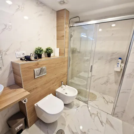 Benidorm, Playa Poniente, Con Vista Al Mar *