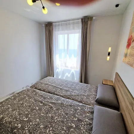 Benidorm, Playa Poniente, Con Vista Al Mar